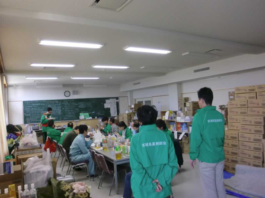 石巻高校避難所 朝食